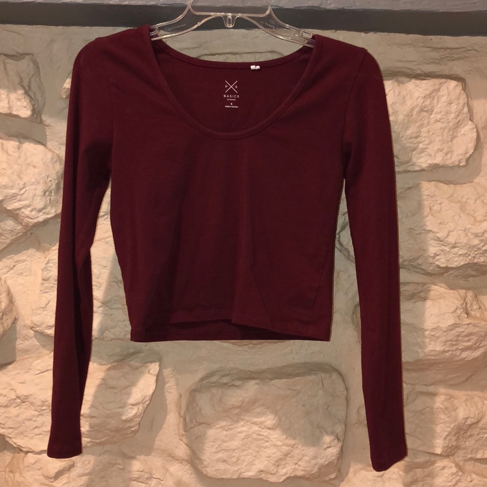 Long sleeve crop top